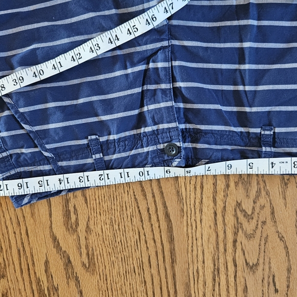 Eddie Bauer Size 10 Blue Striped Women's Shorts - Picture 6 of 7